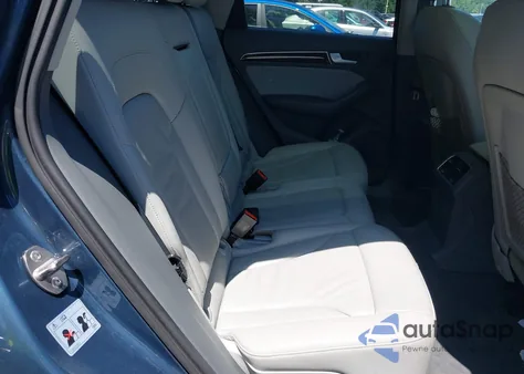 2015 Audi Q5 2.0T Premium z USA, uszkodzony, nr VIN WA1LFAFP0FA097848